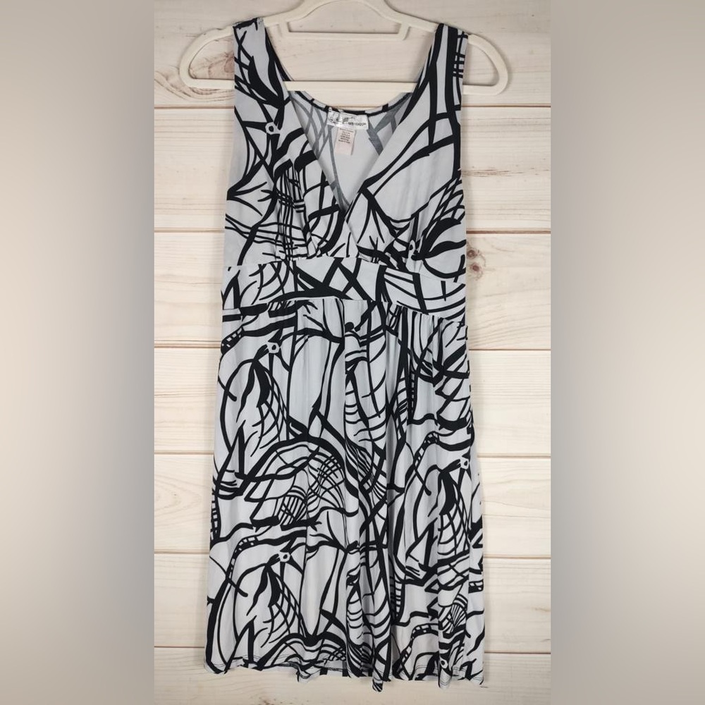 Ms. Maggie M Dress Woman’s Black/White Sleeveless Comfortable Stretchy.